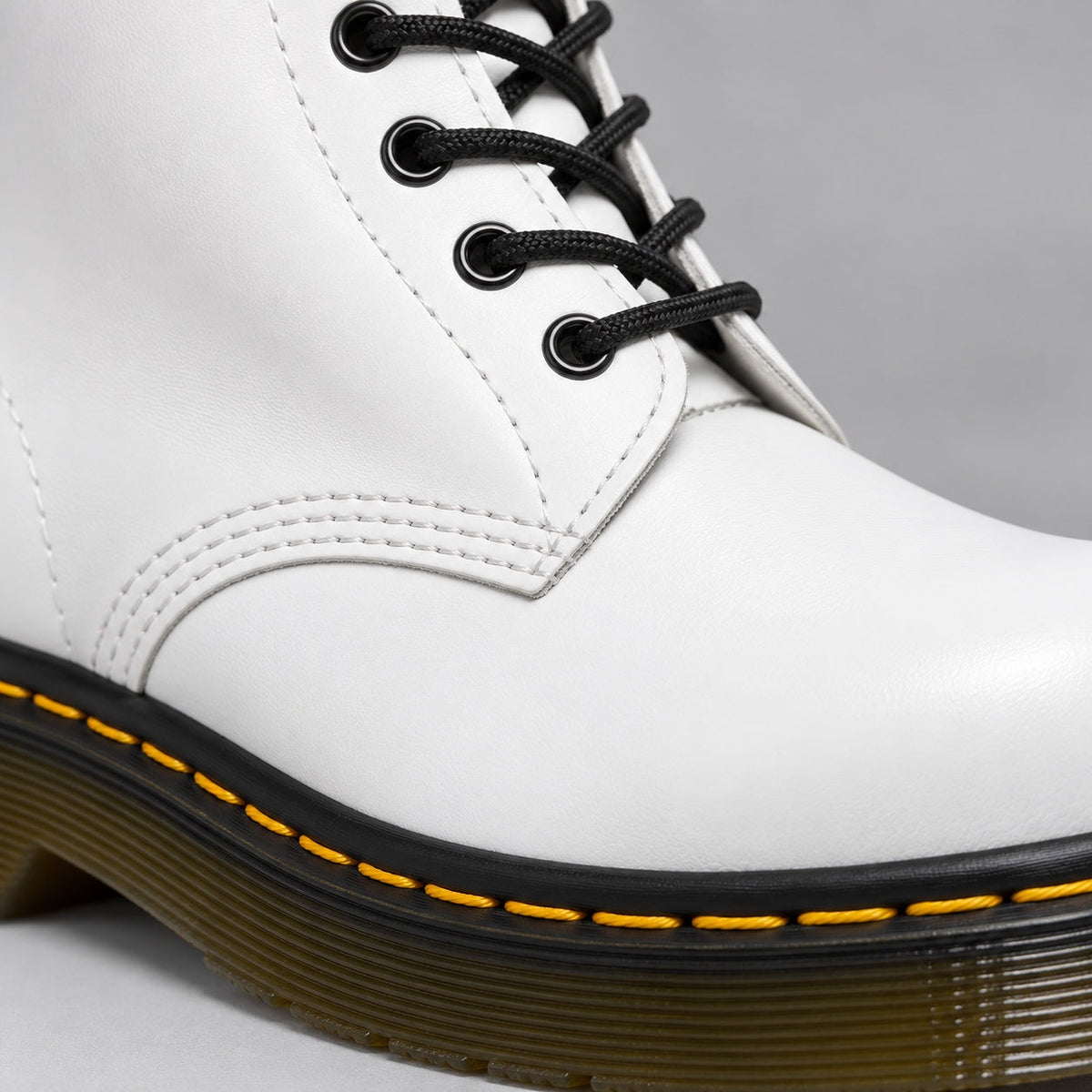 Marten -  Elegant women lace-up boot