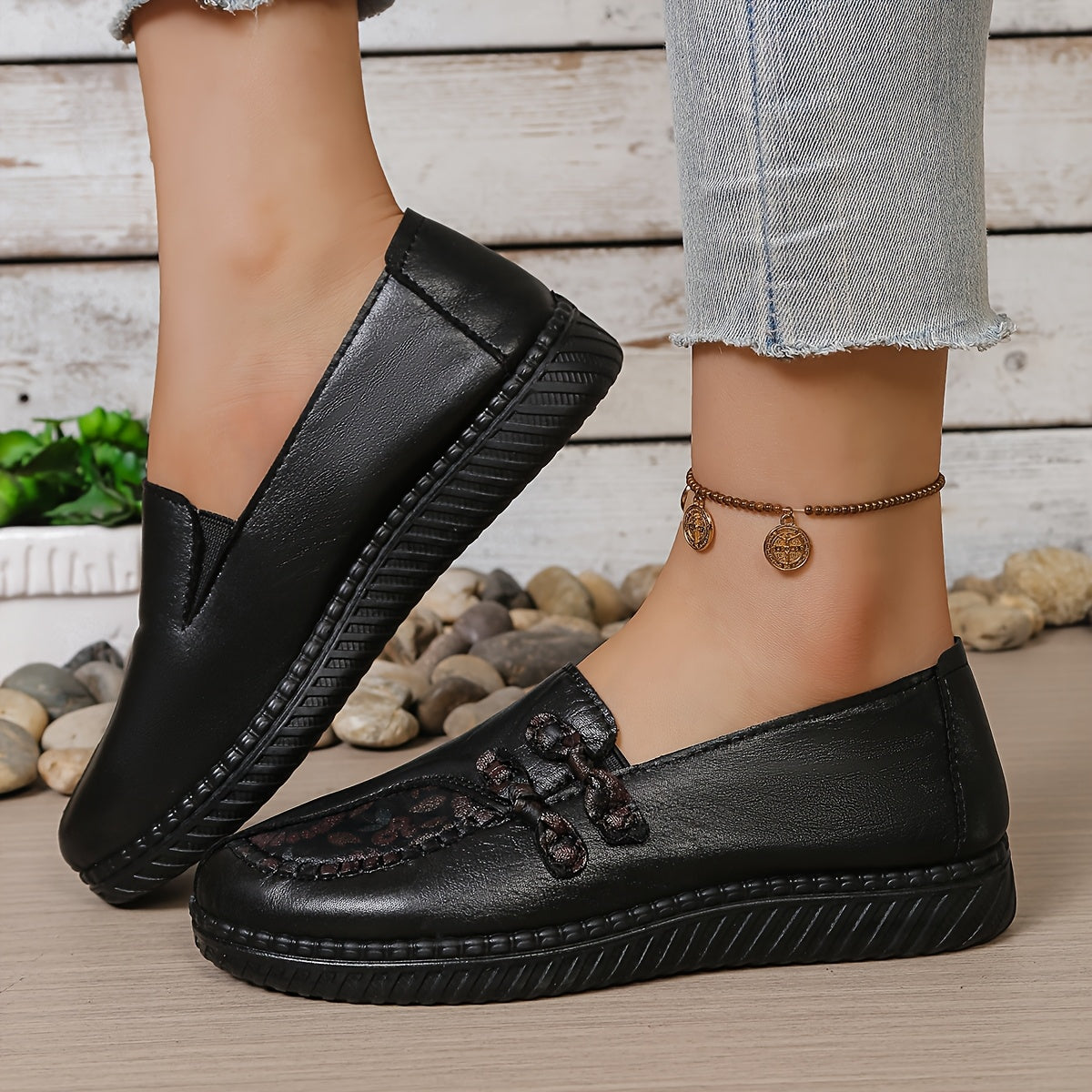 Winifred™ | Floral Detail Comfort Loafers